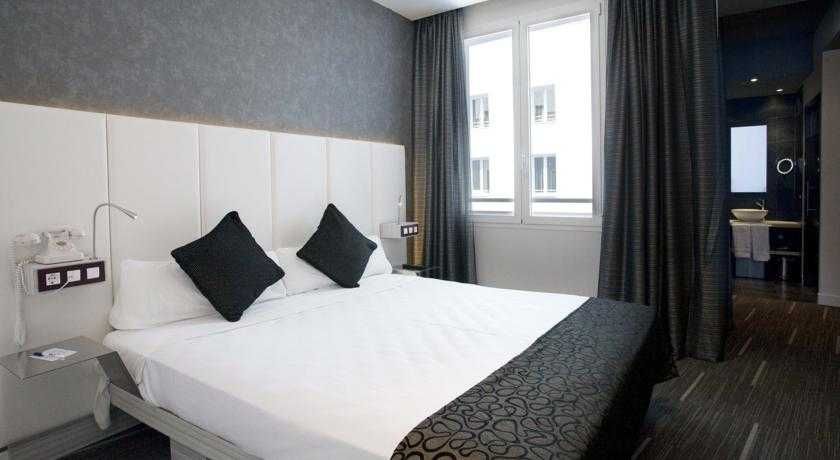 Hotel Petit Palace Santa Barbara 3 Hotel Petit Palace Santa Barbara 3