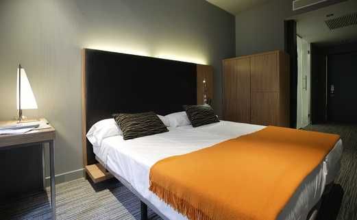 Petit Palace Tres Cruces 2 Petit Palace Tres Cruces 2