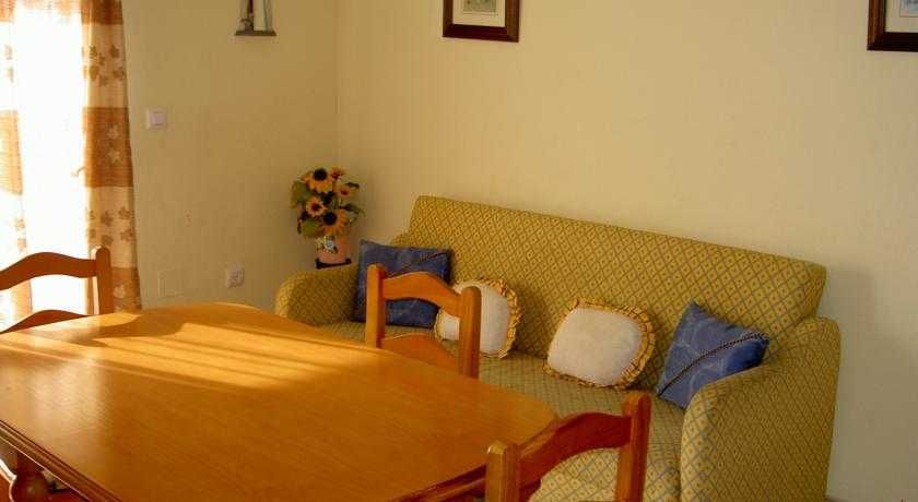 Apartamentos Turísticos Isla Grosa 3