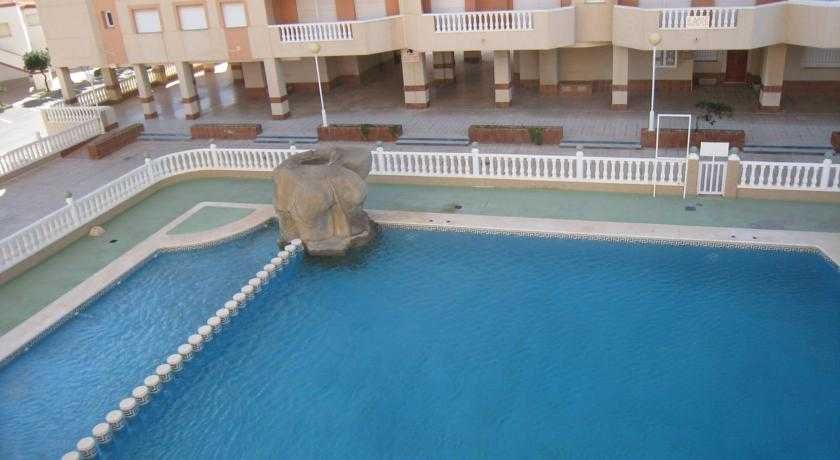 Apartamentos Turísticos Isla Grosa 1