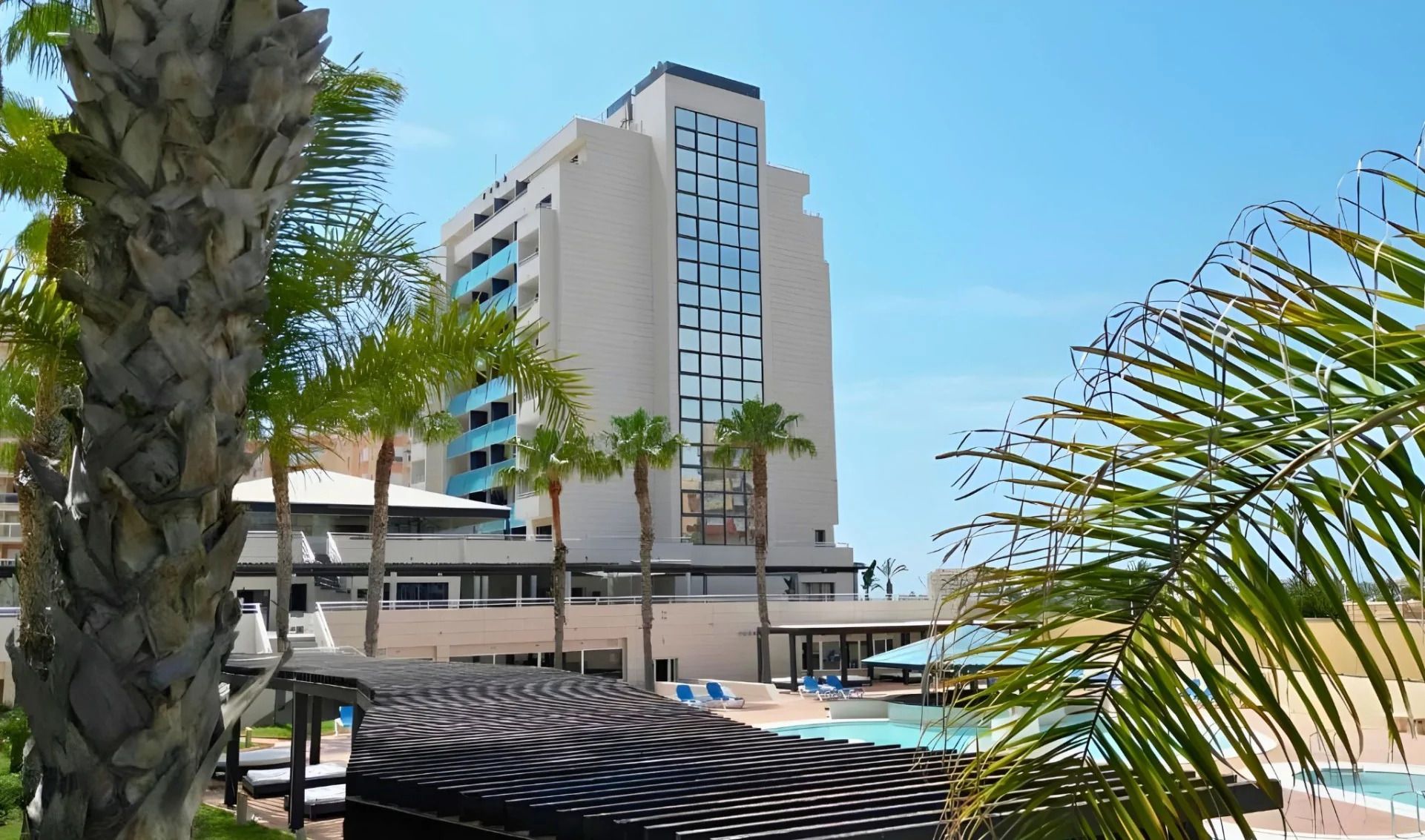 💦 Hotel 4* com Parque Aquático em frente à Praia | La Manga 