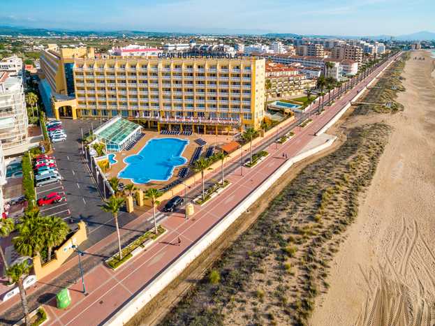 🏰 PRIMERA LÍNEA DE PLAYA EN PEÑISCOLA⛱️☀️ Escapada 4* con pensión completa en una de las mejores playas del Mediterráneo | Castellón