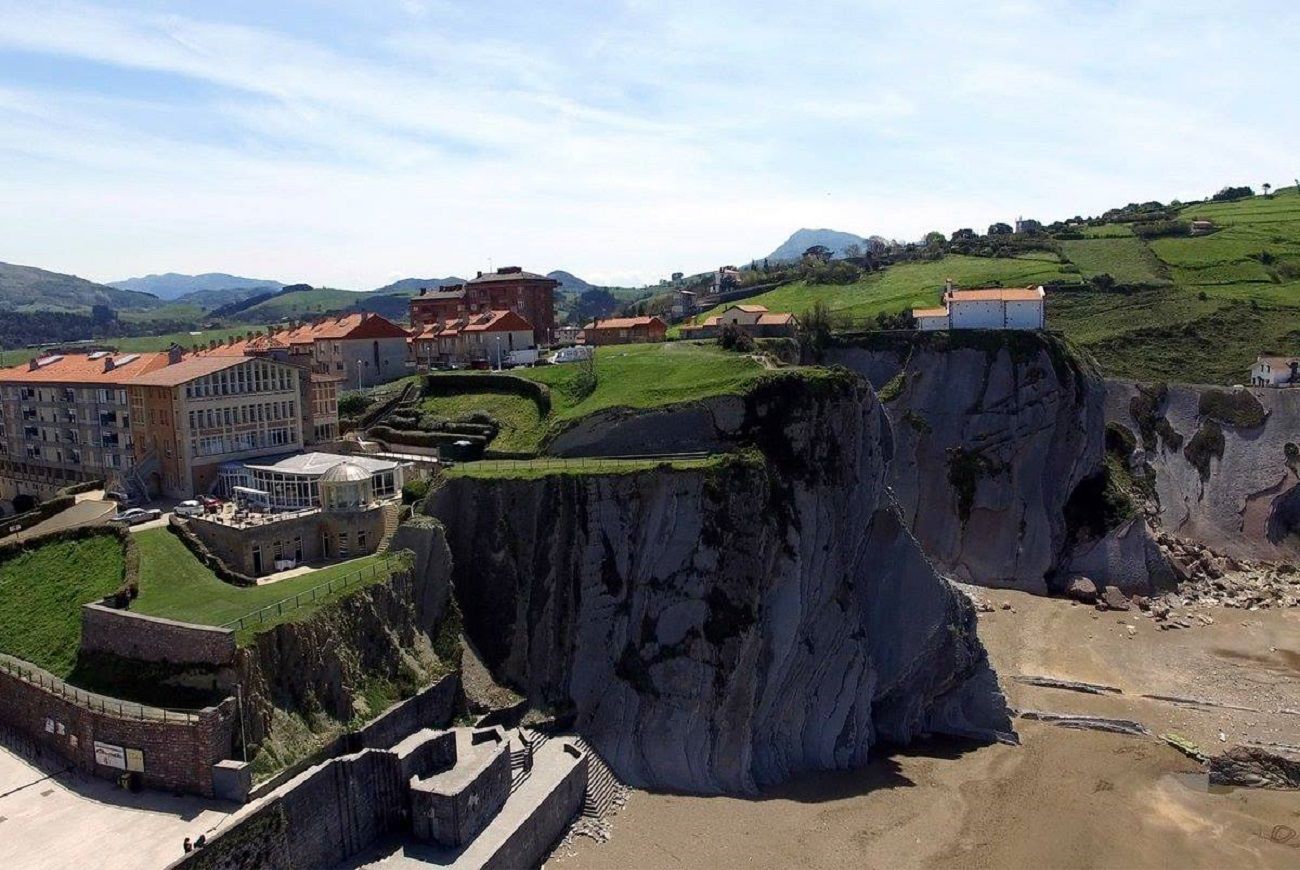 Hotel & Talasoterapia Zelai 3