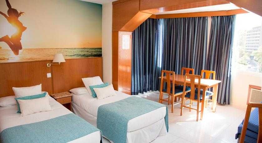 Benidorm Celebrations Pool Party Resort - Adults Only 2