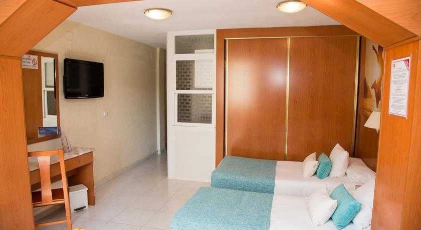 Benidorm Celebrations Pool Party Resort - Adults Only 3