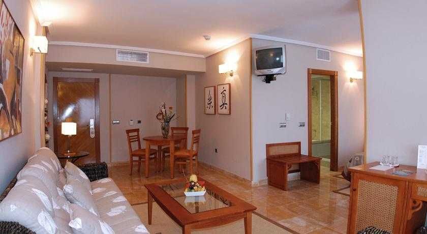 La Laguna Spa & Golf 3