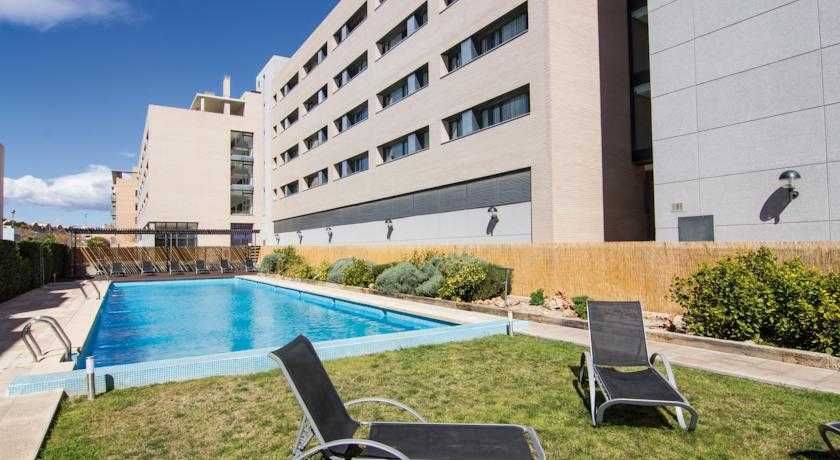 Villa Alojamiento y Congresos+Bilhete Terra Mítica 1 dia