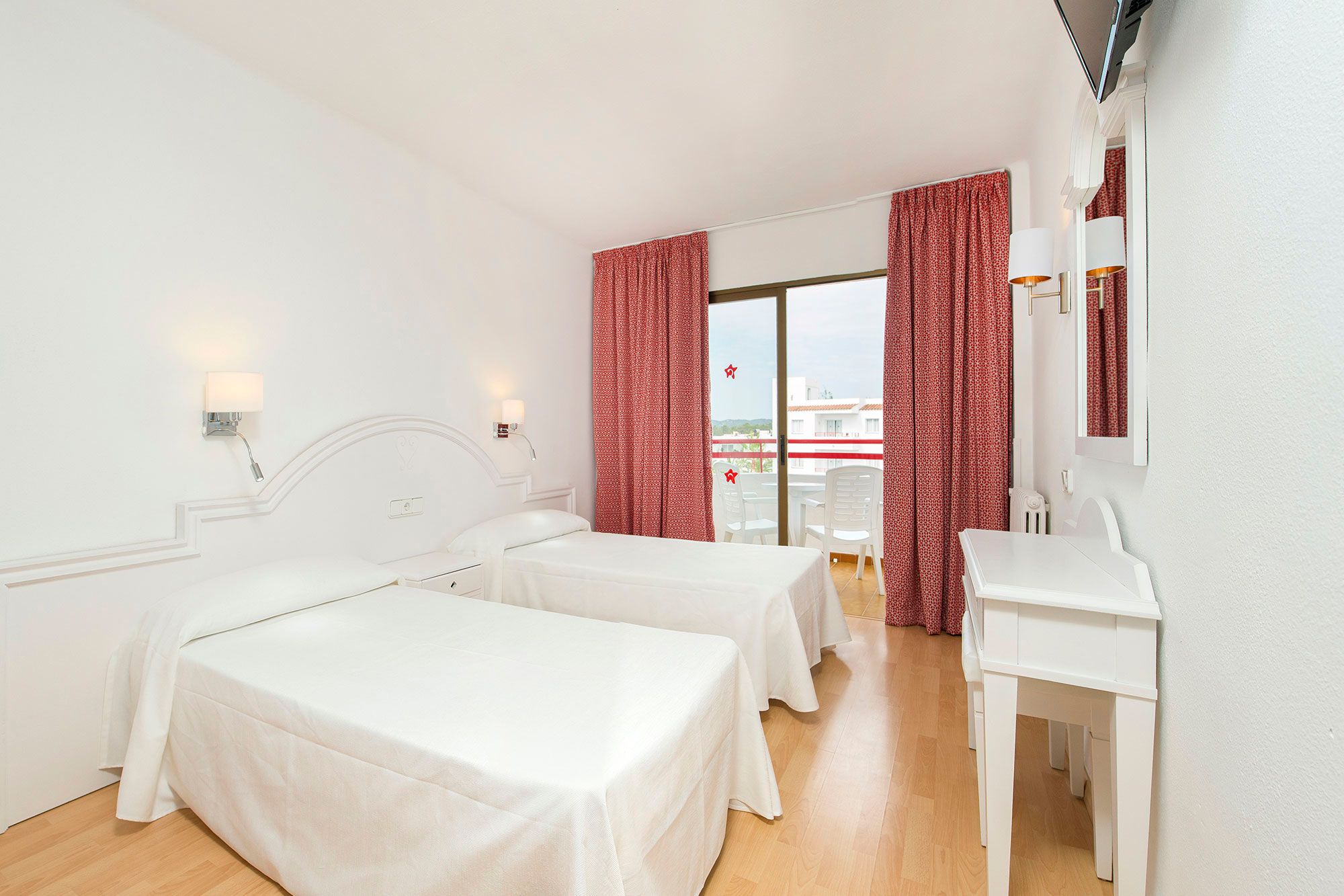 Coral Star Apartments 3