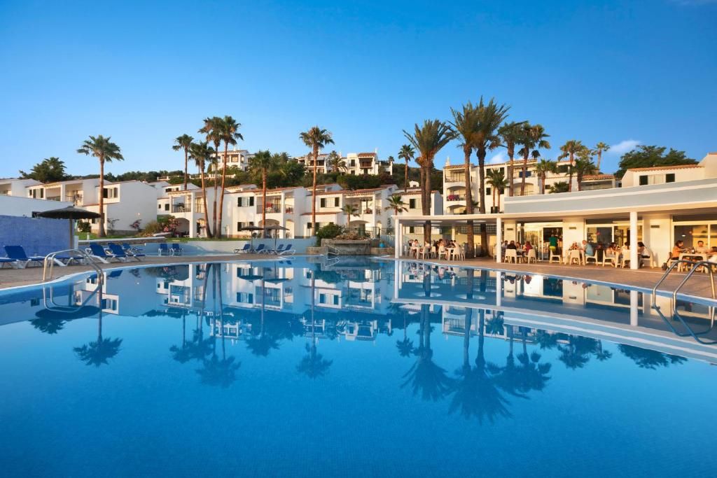 Carema Club Resort   🚢 Viaja en Ferry con estancia  y tu coche a bordo | Baleares