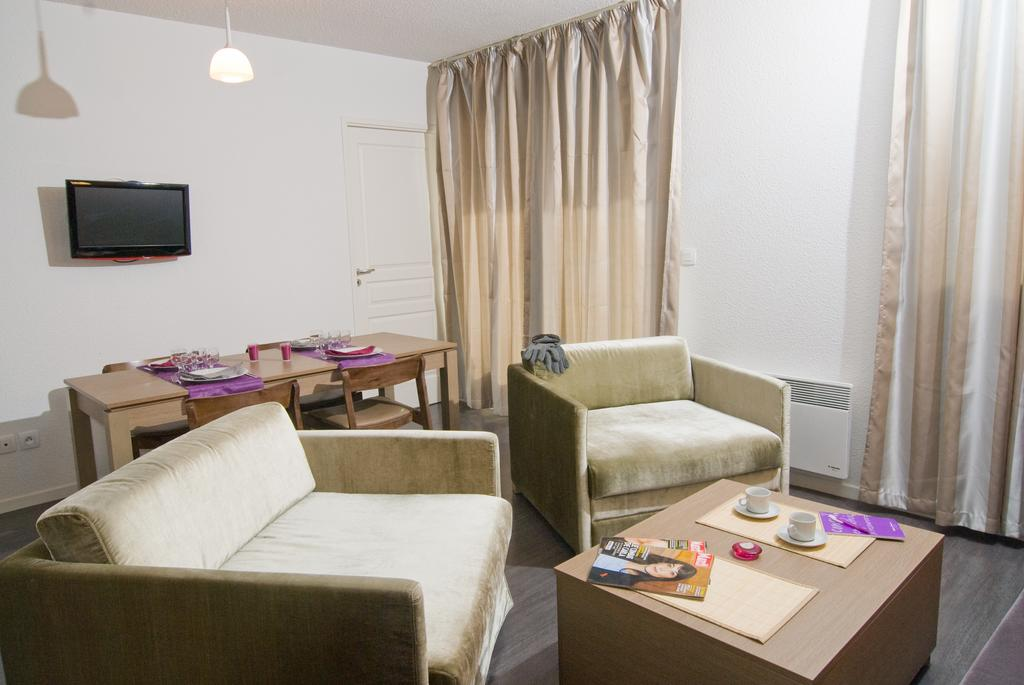 Madame Vacances Les Terrasses De Véret 3