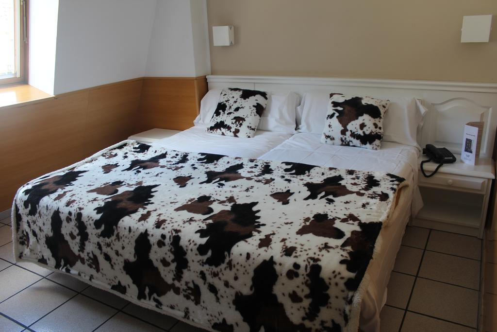 Pitiusa Hotel 2 Pitiusa Hotel 2