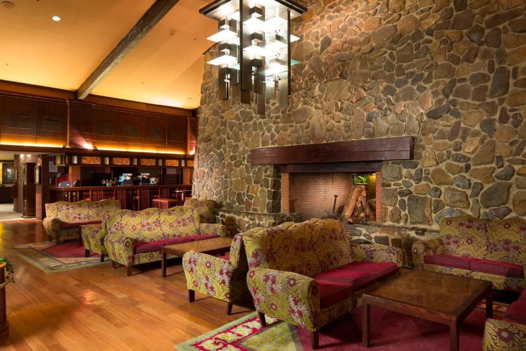 Disney Sequoia Lodge 2