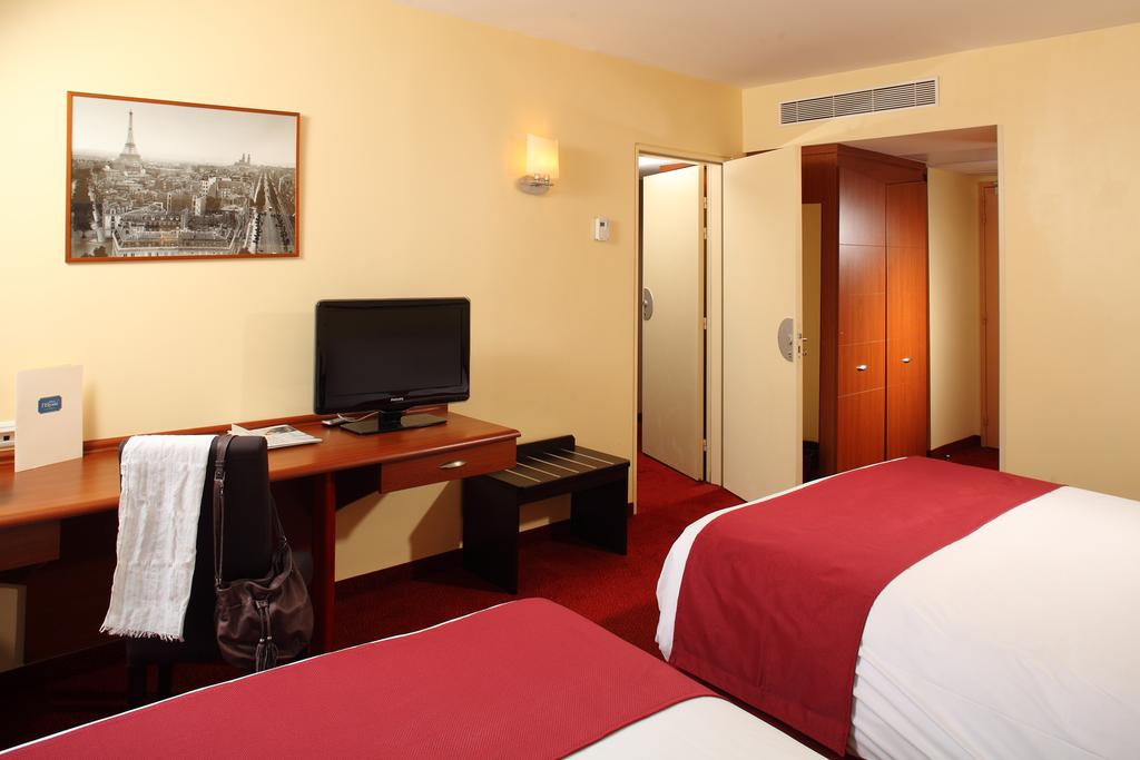 Hôtel L'Élysée Val D'Europe 2 Hôtel L'Élysée Val D'Europe 2