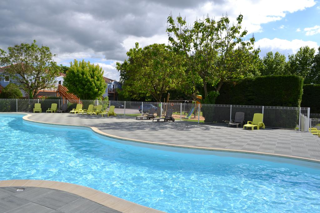 Park & Suites Village La Rochelle Marans 3 estrelas em Marans