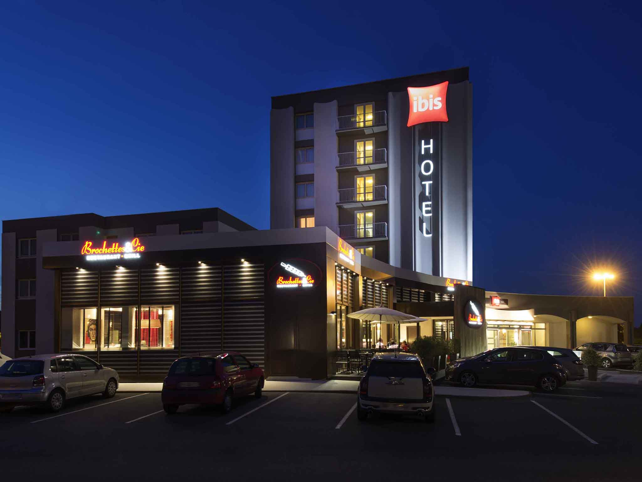 Ibis cholet+Bilhete Le Puy du Fou 1 dia