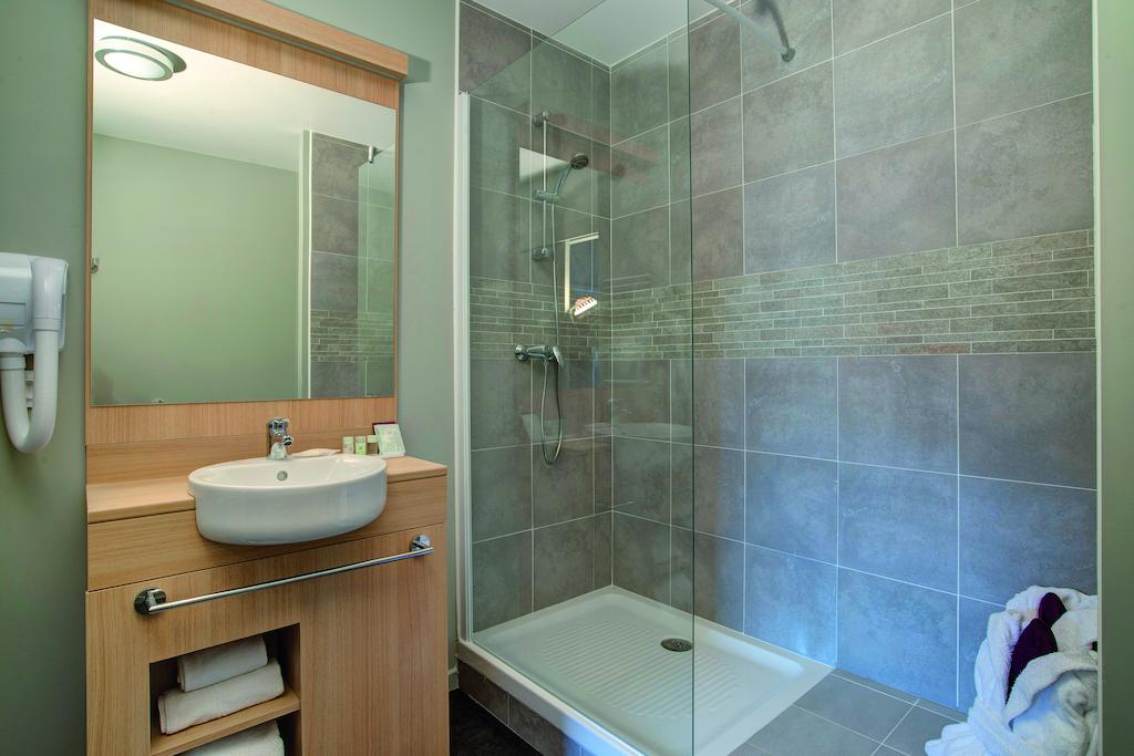 Park And Suites Elegance Le Bourget 3