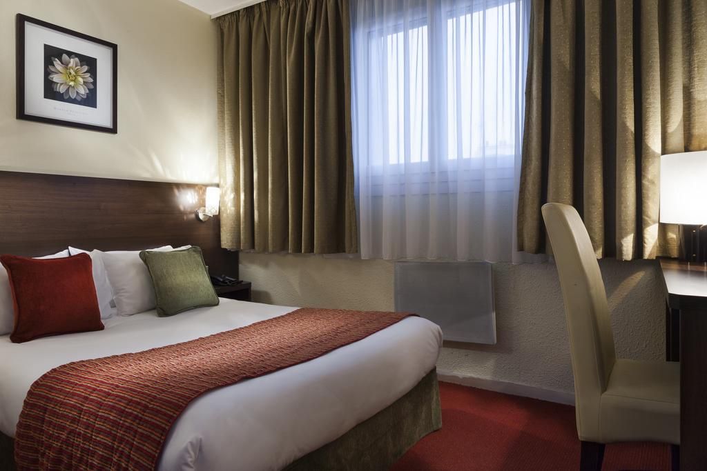 Hotel The Originals Paris Sud Orly-Draveil 1