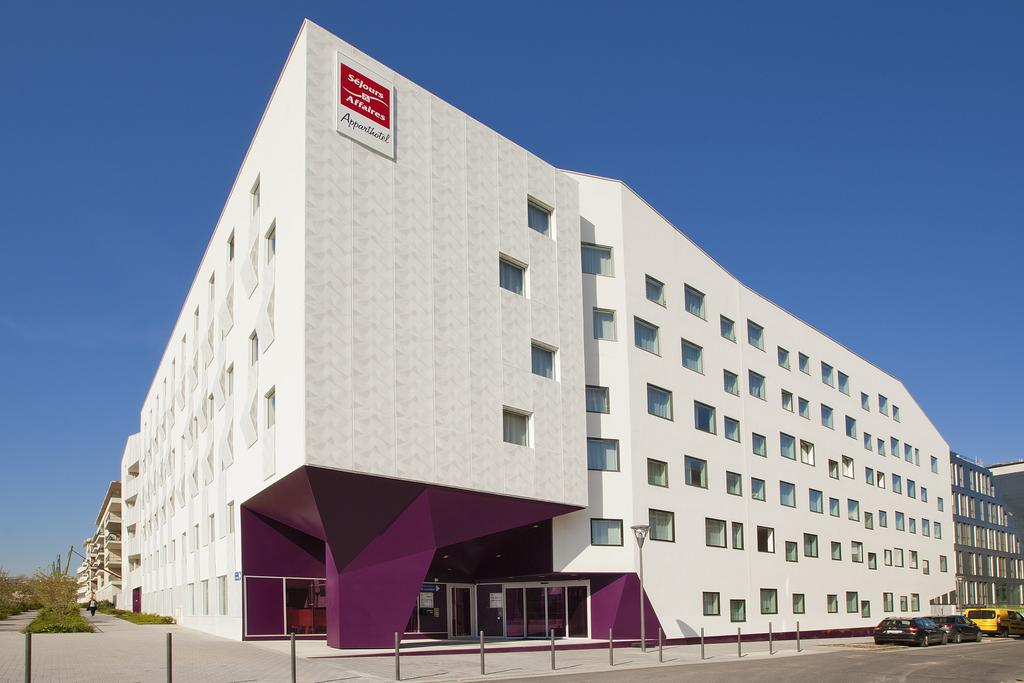 Séjours & Affaires Massy Atlantis 2 estrelas em Massy