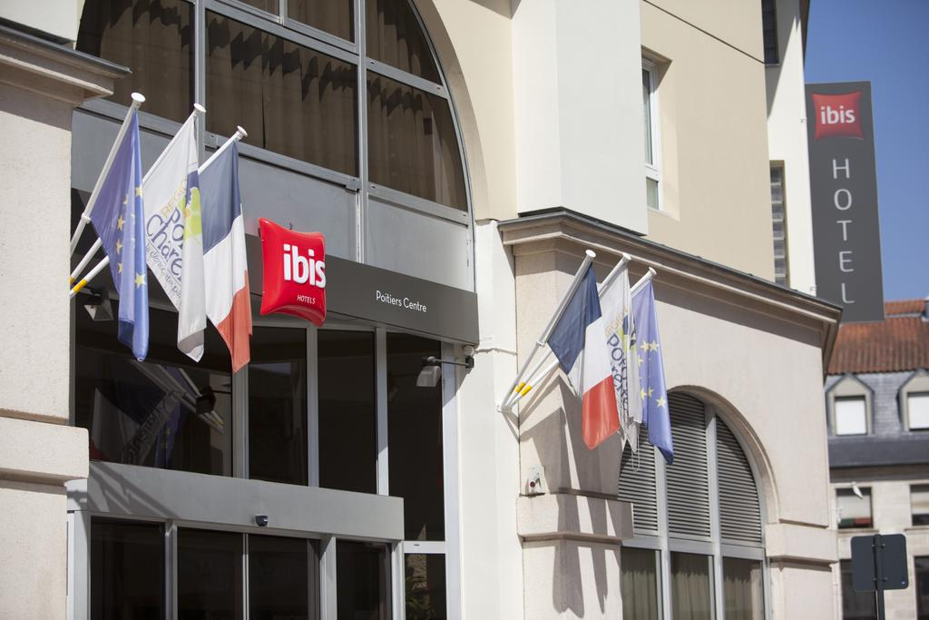 Ibis Poitiers Centre 3