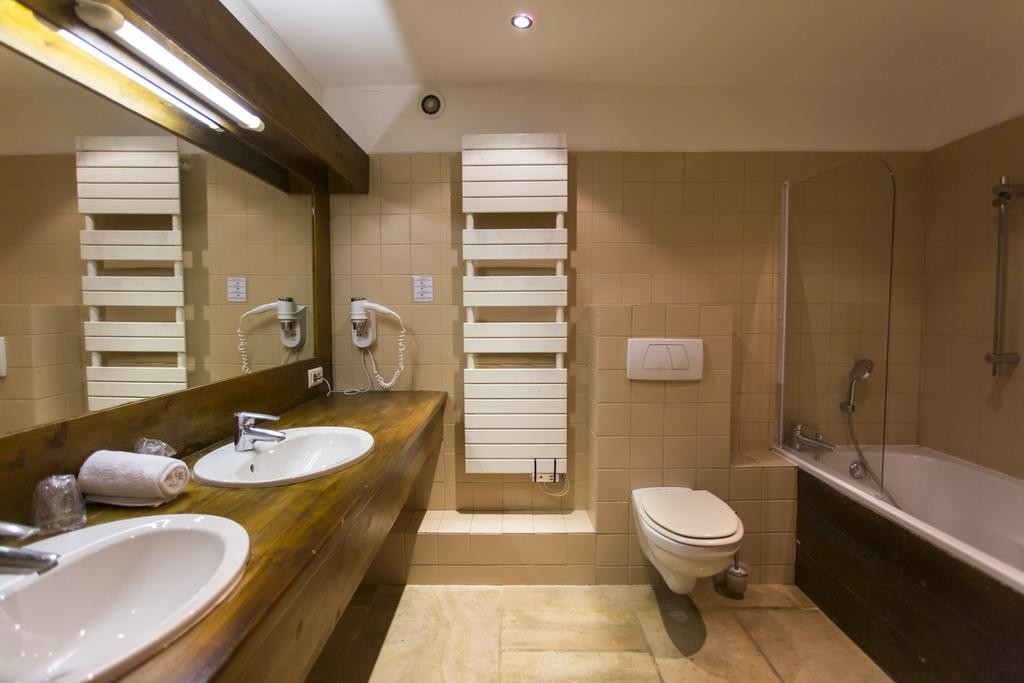 Hostellerie A la Ville de Lyon 3