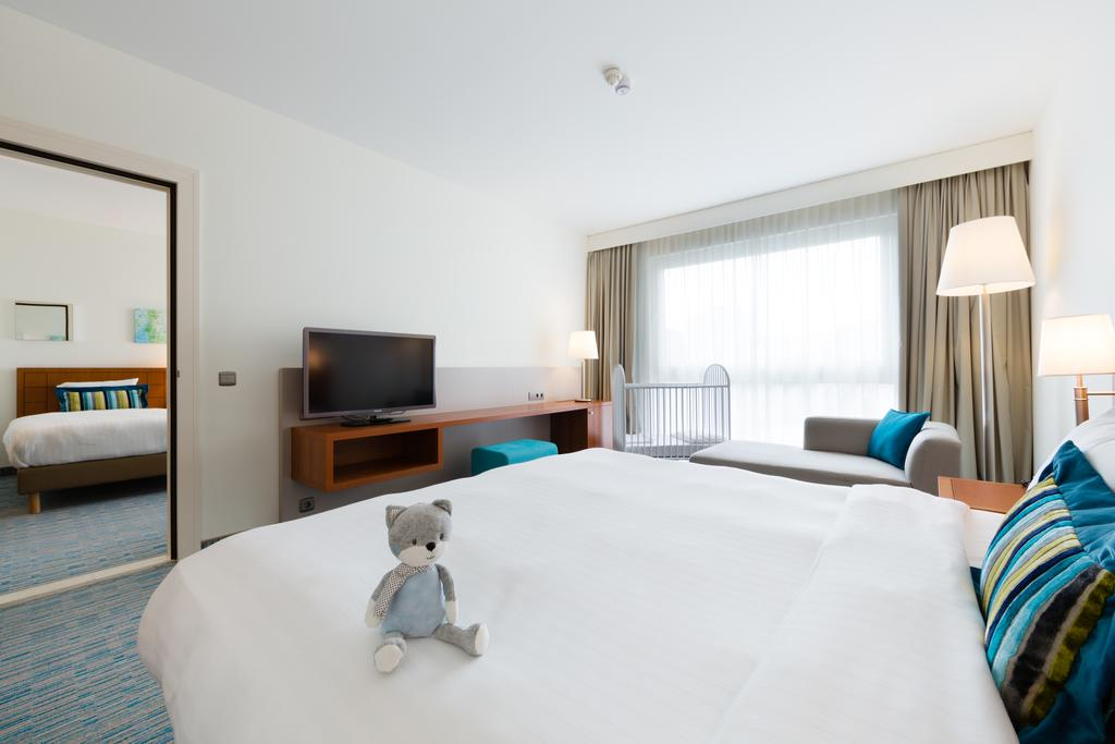 Courtyard By Marriott Brussels 3
