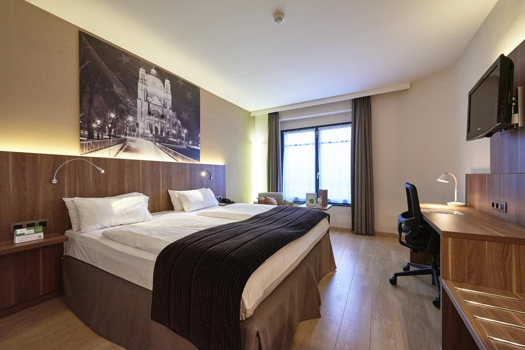 Holiday Inn Brussels Schuman 2 Holiday Inn Brussels Schuman 2