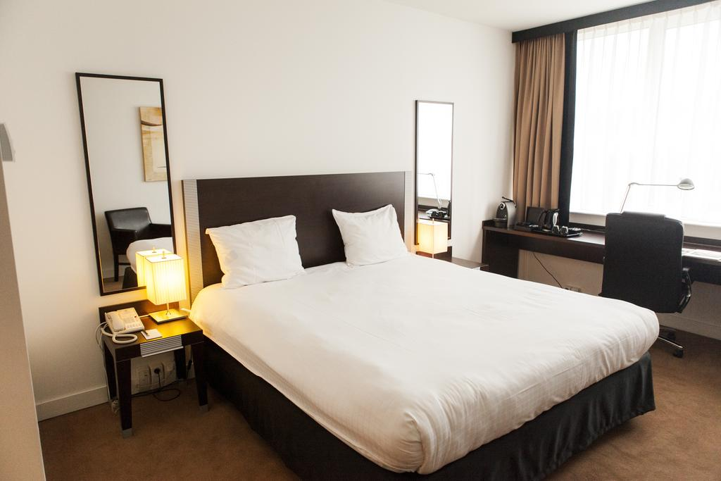 Progress Hotel 1