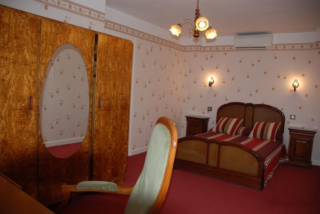 Hotel The Originals Montrichard Le Bellevue 2