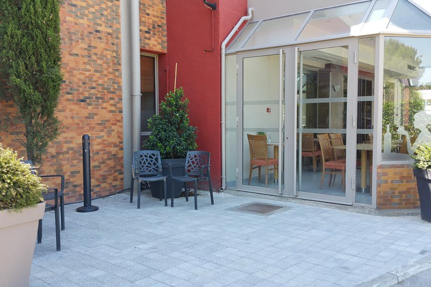 Hôtel The Originals Marseille Aéroport 2