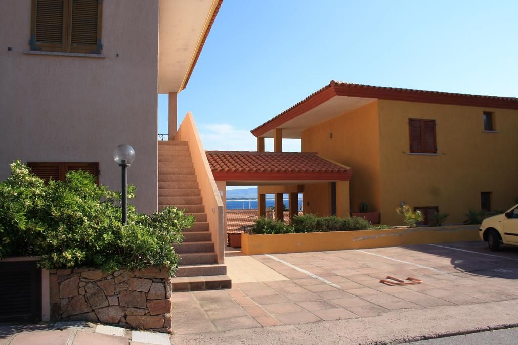 RESIDENZA TANCA DELLA TORRE -1 estrelas em Isola Rossa