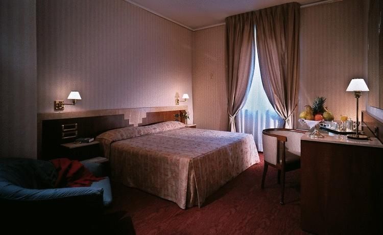 Astra 4 étoiles à Ferrare