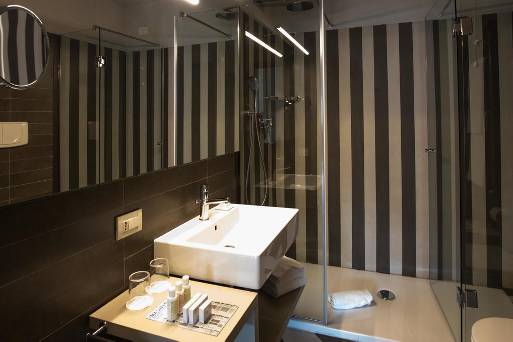 Fifty House ury Hotel Milano 2