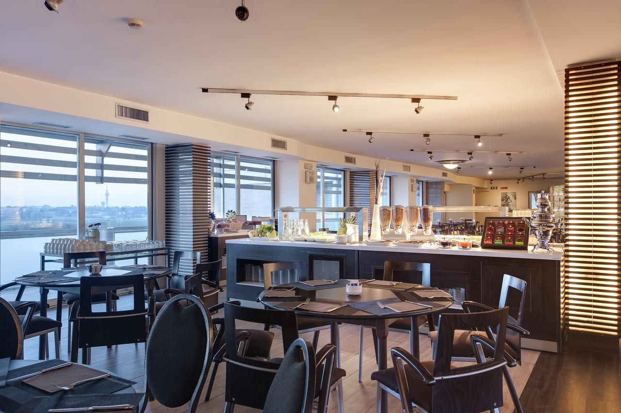 Occidental Aran Park 1 Occidental Aran Park 1