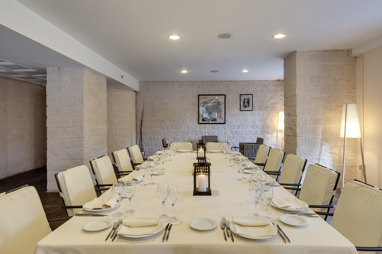 Occidental Aran Park 2 Occidental Aran Park 2