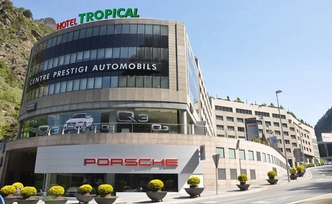 Tropical (Antiguo Ibis) 1