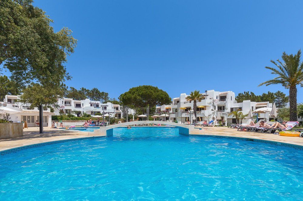 🏖️ Aparthotel 4* com piscinas localizado no coração do Algarve | Albufeira