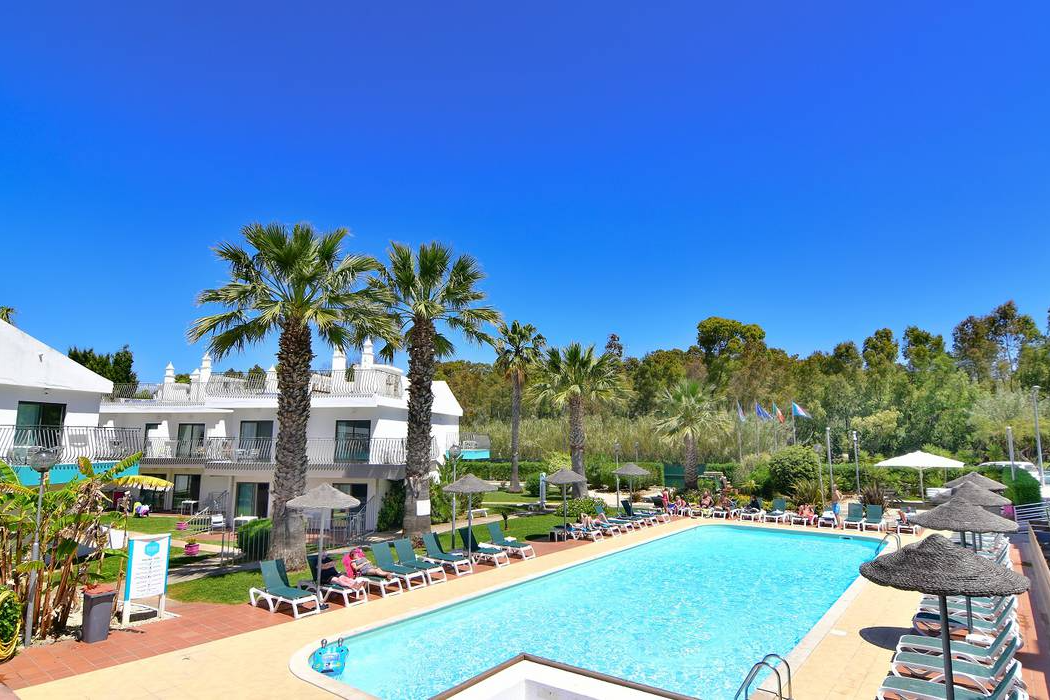 ☀️ Férias em Aparthotel localizado no coração dos Salgados | Albufeira