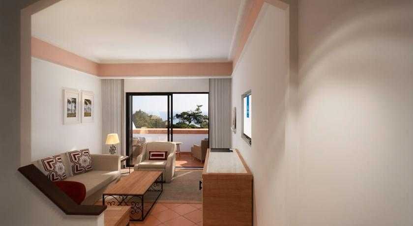 Pine Cliffs Hotel, a Luxury Collection Resort 3