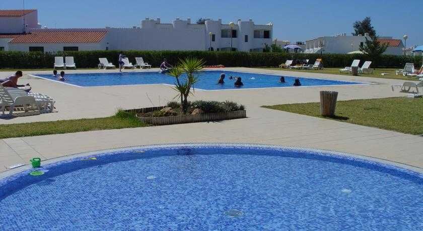 Quinta das Figueirinhas & Quintinha Village+FIESA