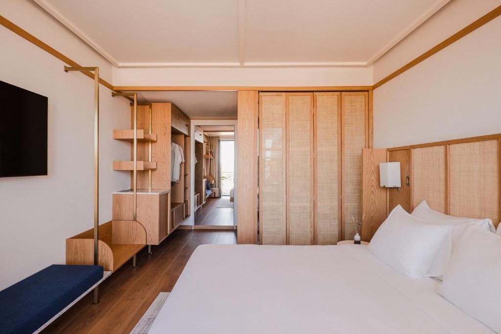 Aethos Ericeira 3
