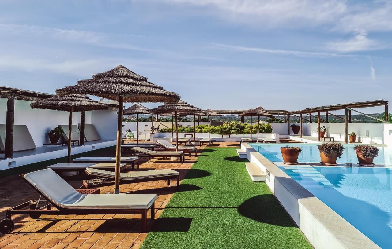 ⭐ Saboreie o melhor do Alentejo com uma vista única em Hotel 4* | Évora