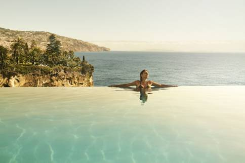 Arts In Apartments Pina 1