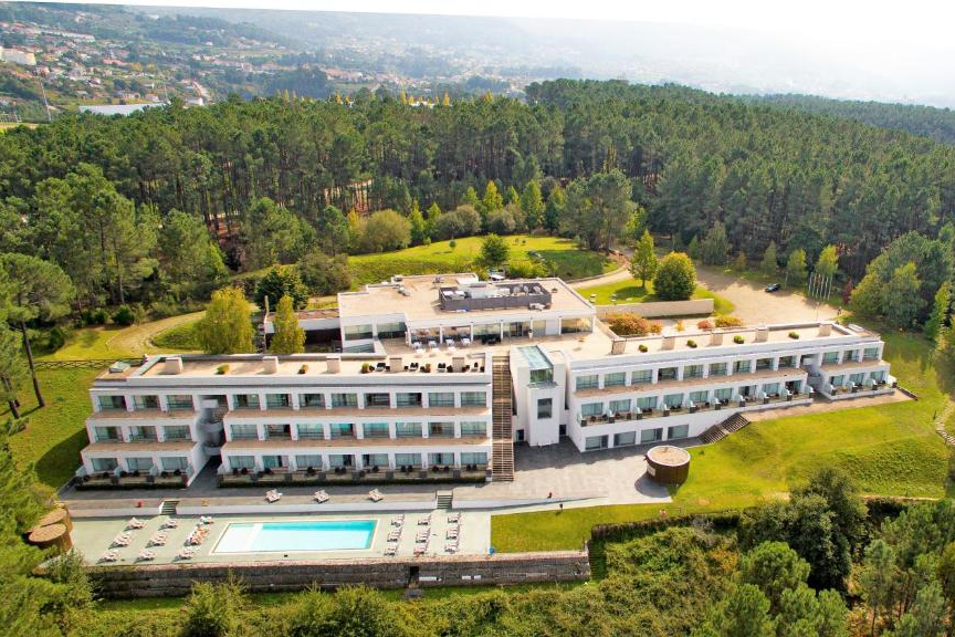 🍃 Hotel 4* com Spa e piscina exterior localizado no meio da Natureza  | Melgaço