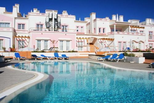 Quinta da Encosta Velha - Santo António, Villas, Golf & Spa 4 estrelas em Salema