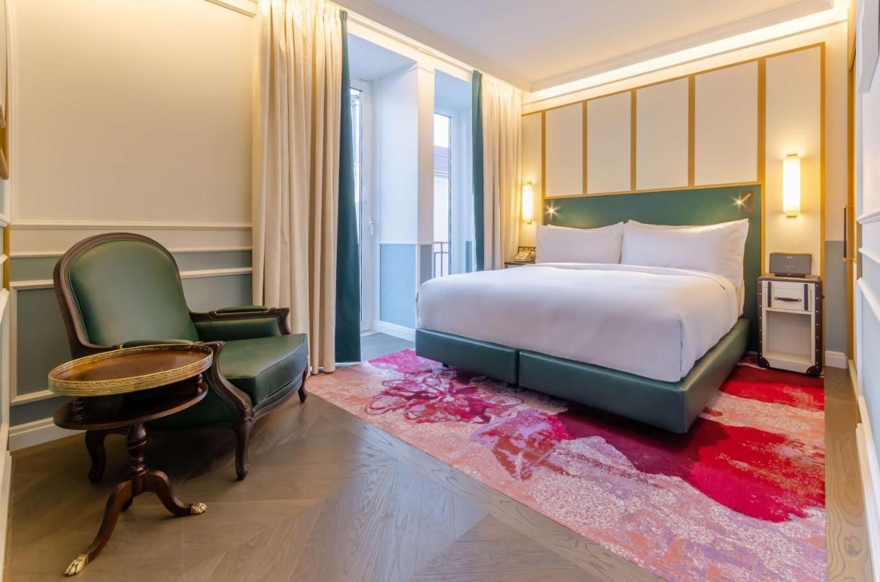 The Emerald House Lisbon, Curio Collection by Hilton 2 The Emerald House Lisbon, Curio Collection by Hilton 2