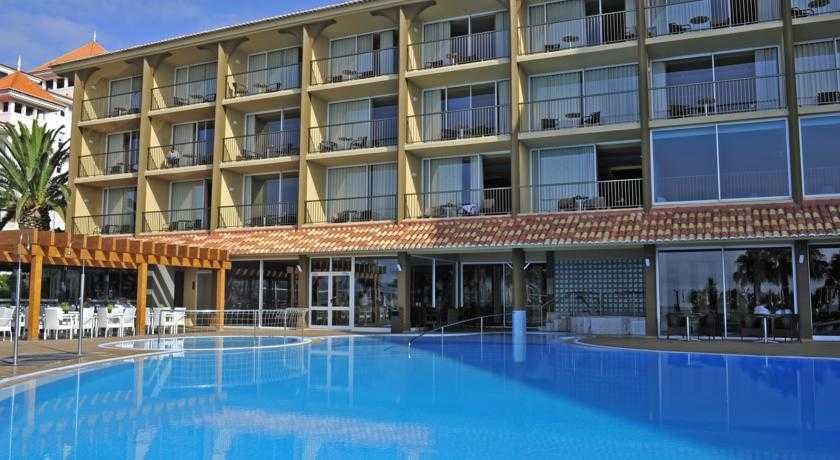 Fourviews Oasis+Passeio de teleférico Funchal - Monte (ida e volta)