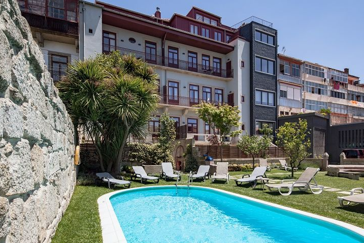 Aparthotel Oporto Alves da Veiga 1