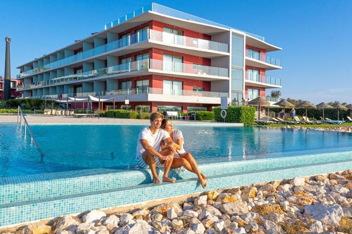 🌞 Espetacular Hotel 4* Spa com Piscina Infinita e Vista Rio | Ferragudo