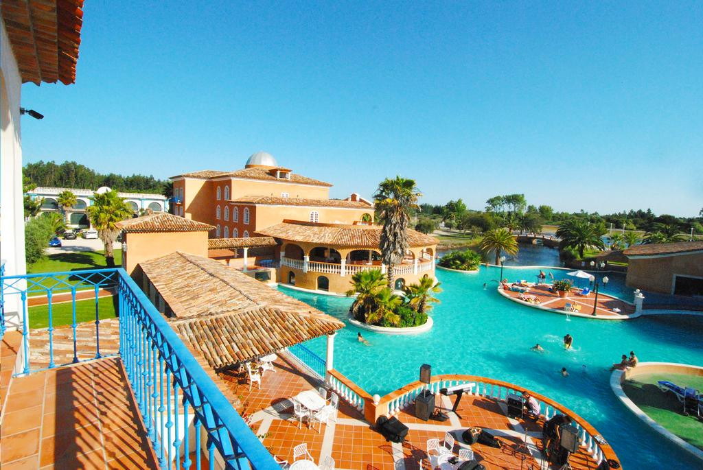 🌴 Hotel 4* Tropical no Centro de Portugal com Pequeno-Almoço incluído | Praia de Mira