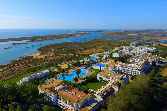 💦 Descanse e em frente à Ria Formosa em Hotel com piscinas | Tavira